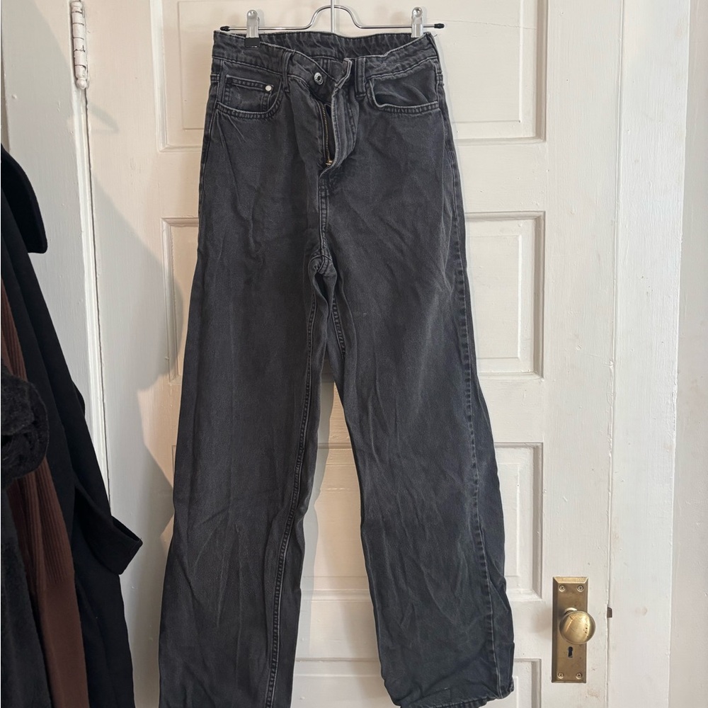 H&M Women's Straight Leg Jeans in Dark Gray